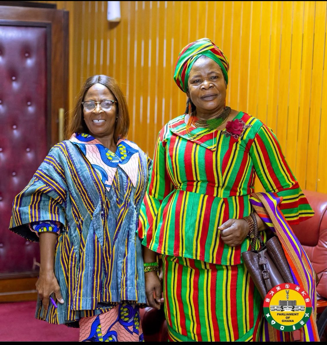 EsinamJean's tweet image. Fearless Ghanaian Women They are turning His-tory into Her-story… ❤️ 
#WomeninPolitics
#Pumpup
#FuguWednesday