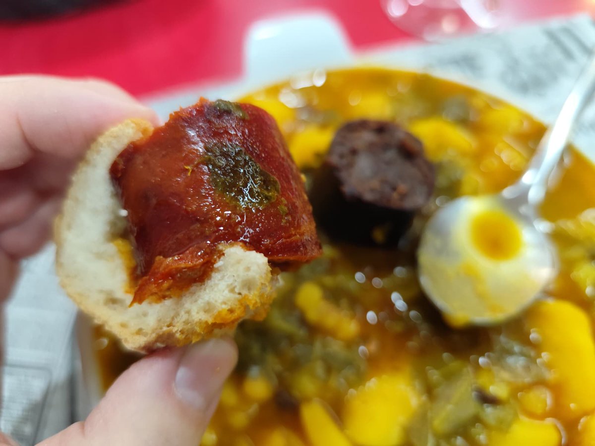 PAsturianu's tweet photo. POTE en INDEPENDENCIA COFFE Oviedo
Perfecto #TOPote de menú
Sabor homogéneo donde se nota la eliminación de la grasa sobrante e innecesaria.  Esto hace un plato ligero sin perder todos los aromas y matices de un pote asturianu. Mencionar el buen gusto del chorizo y la morcilla https://t.co/RXf3HncmWp