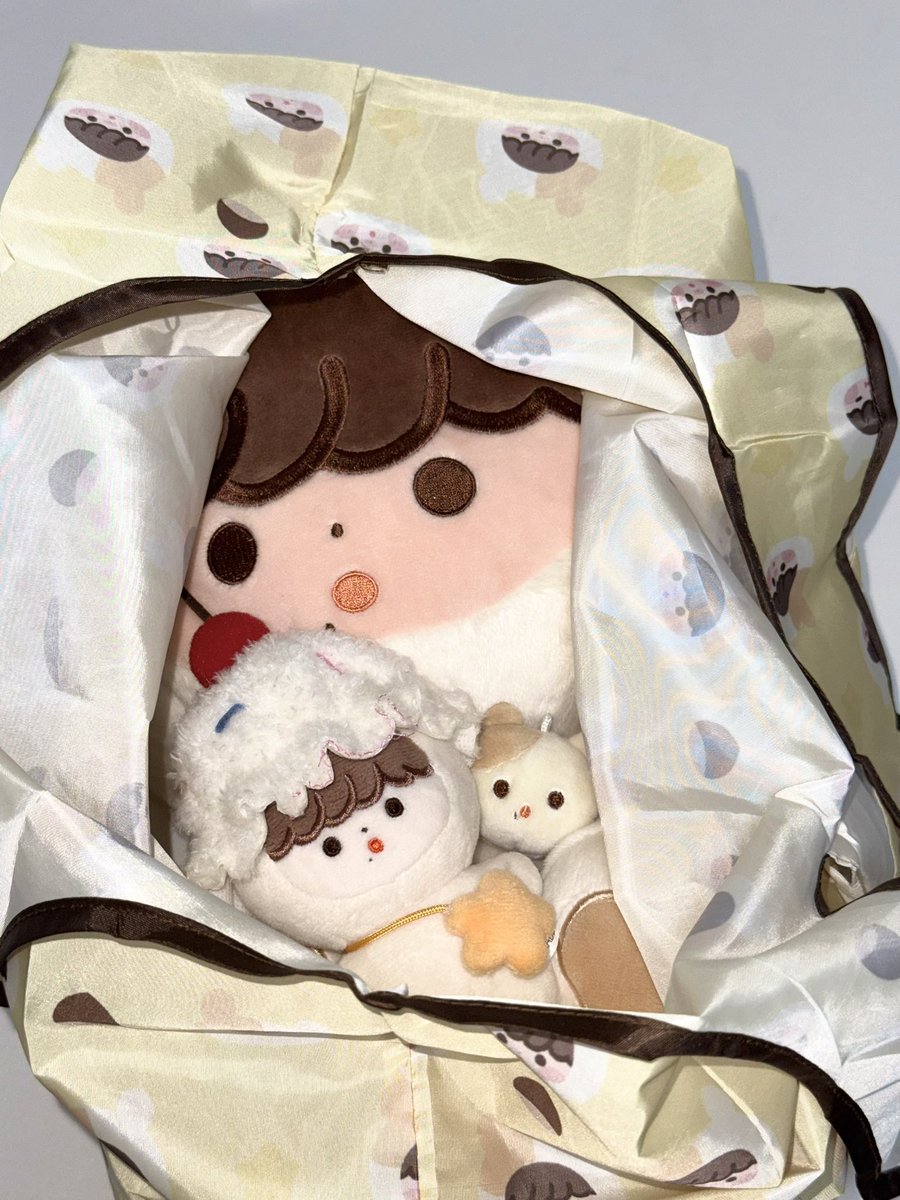 tiduiy's tweet image. 왓츠인마이뽀쿠백｡。★