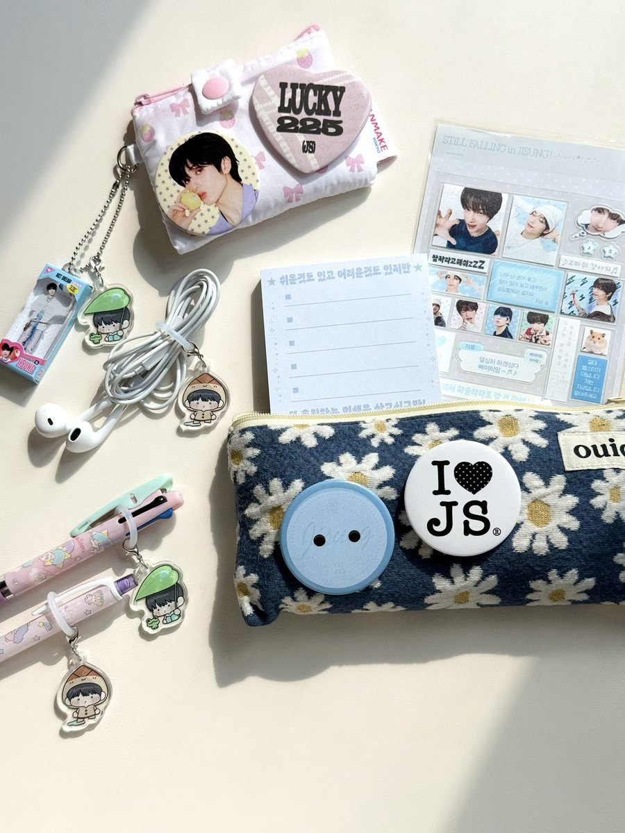 tiduiy's tweet image. 왓츠인마이뽀쿠백｡。★