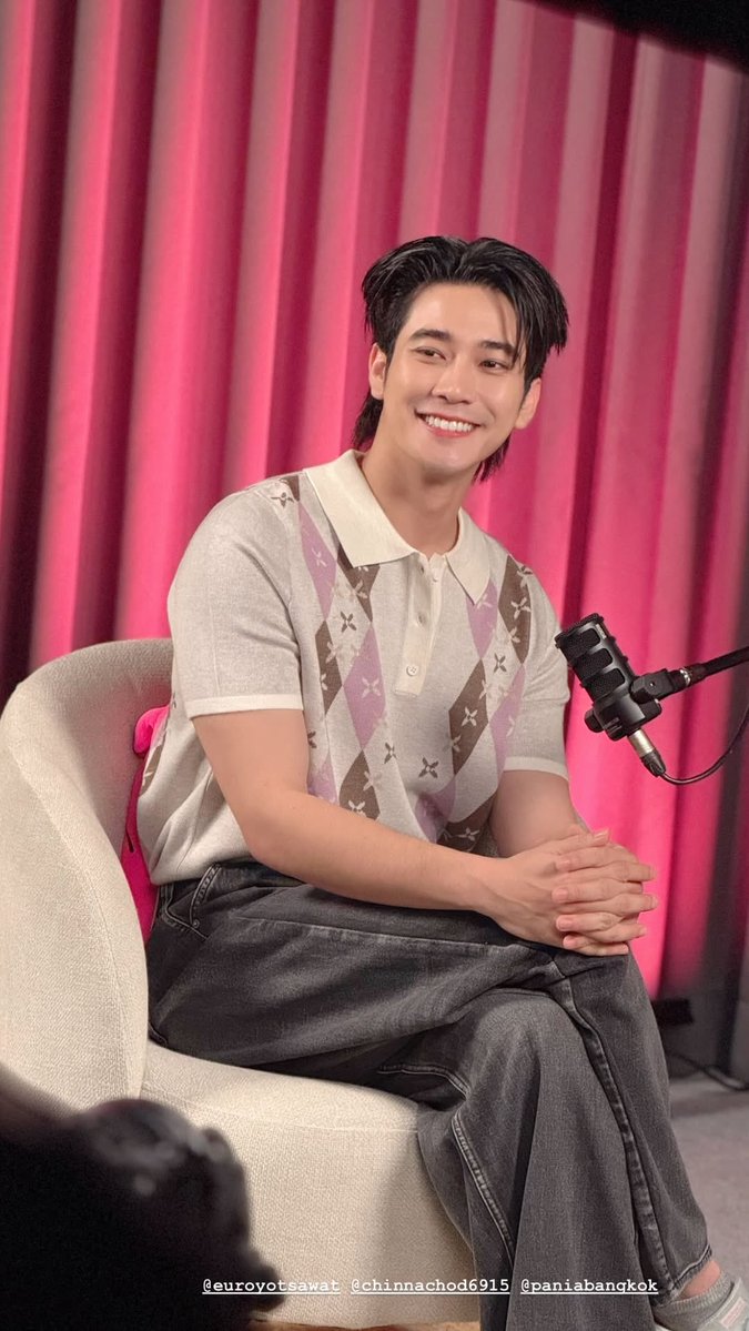 Euro's Update 💫
igs : styledby_oatmini

“ ยิ้มหวานหวาน 💖✨🍭🍬 ” 

#ยูโรยศวรรธน์ #Euroyotsawat