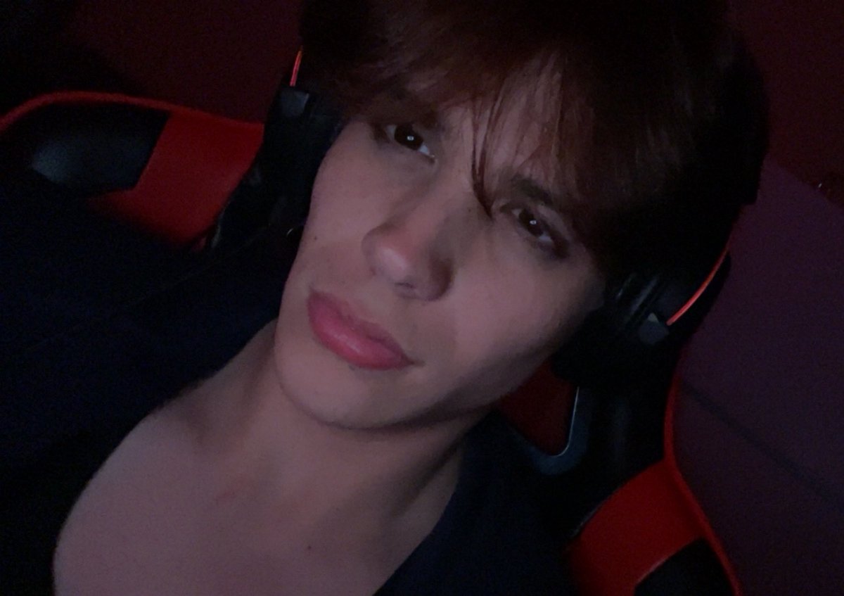 hi today is my birthday 🎉