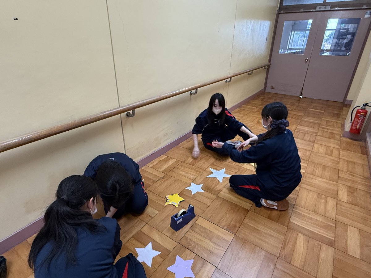 ichinoniya's tweet photo. 2月11日　

長生特別支援学校のバリアフリー演劇の準備に行きました。 https://t.co/esqJpigYp2