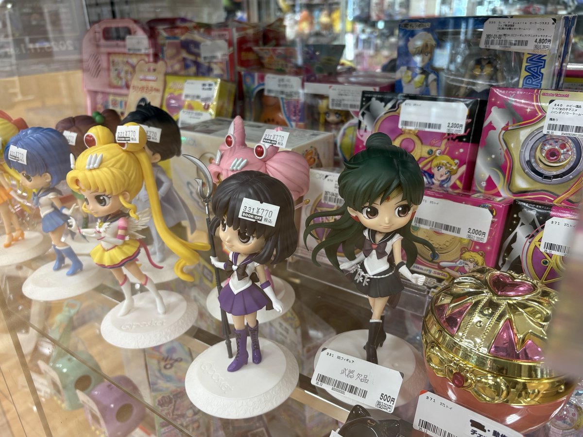 📣おもちゃ売場よりお知らせ📣 フィギュアショーケースに商品を追加