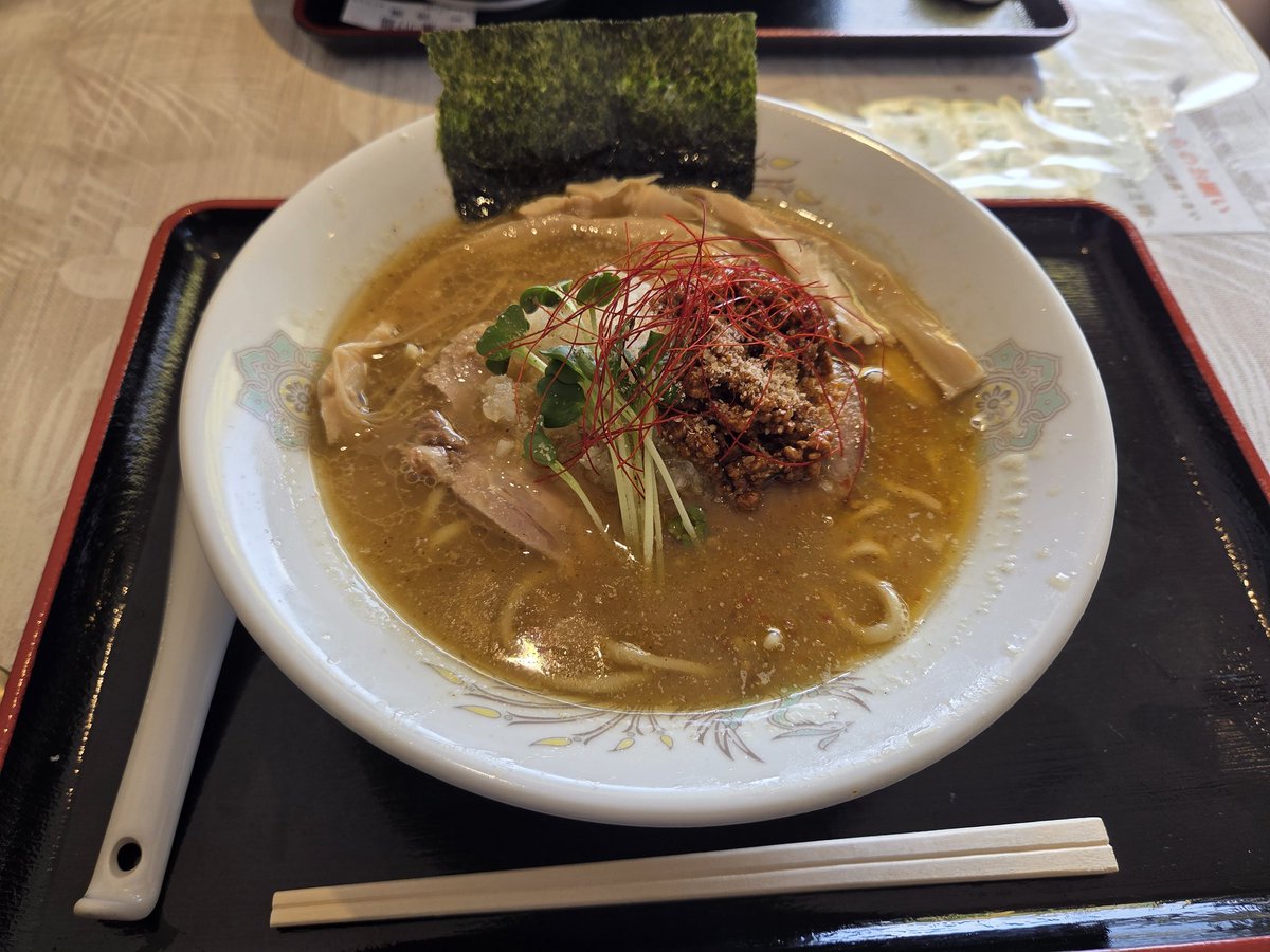 mi___rin3's tweet photo. ラーメン欲が満たされない。ラーメン食べたい。 https://t.co/eNY69qM1Bf