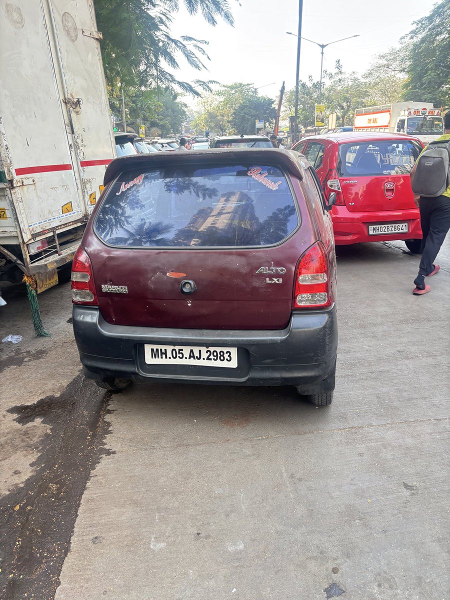 Roopesh Dhanawade™️ tweet media