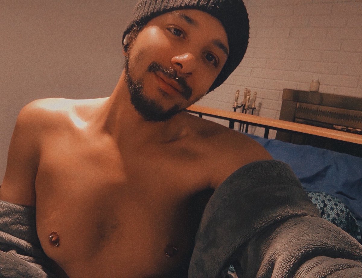 izzythicc's tweet photo. Yes it’s filtered, but idgaf I felt good sending this to oomph…. So imma post it here too 🤣🤷🏽‍♂️ https://t.co/KwIXO7zhu8