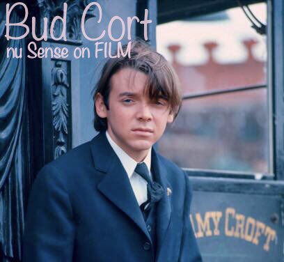 Nuwansenfilmsen's tweet photo. RIP: Bud Cort (1948-2026)
He’ll forever be #Harold from #HaroldandMaude(1971)his most iconic role of an #18year old obsessed with suicide who falls in love with an almost #80year old woman(before her #80thBirthday)who loves #LIFE!A #nearExcellent film❣️
#BudCort
#nuSenseonFILM🤎 https://t.co/y2K0OwTY3h