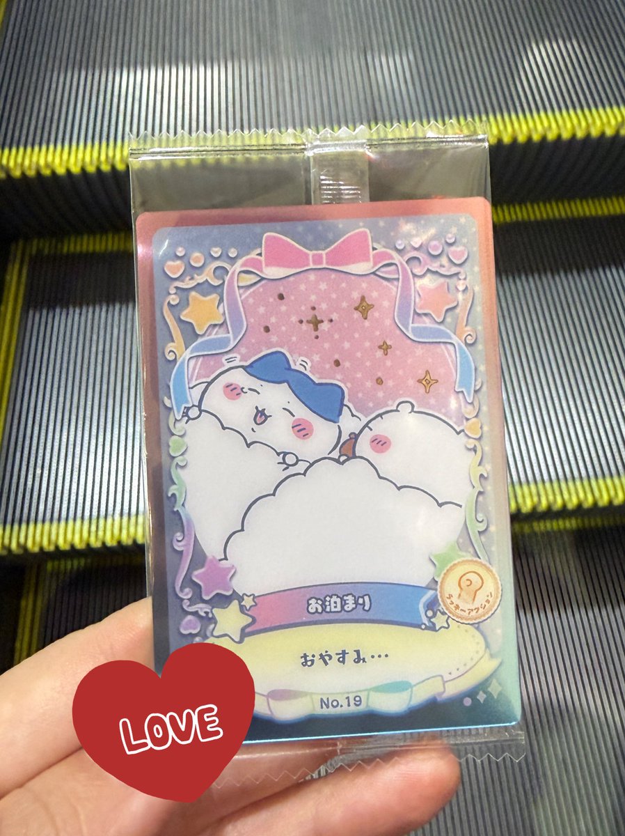 ちいかわのグッズ身に付けてたら 店員さんからカード貰った