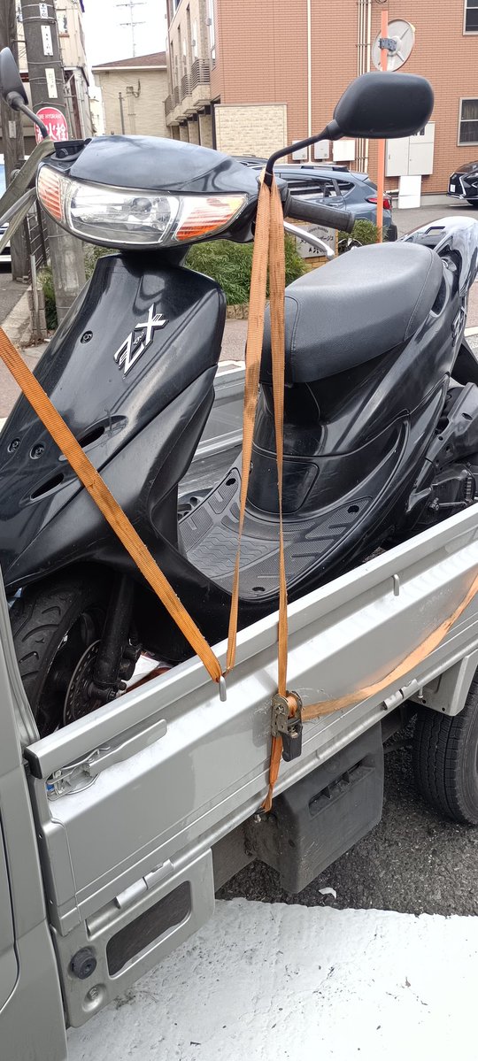 またも野生のZX捕獲 鍵作っています さあ戻って作業かな