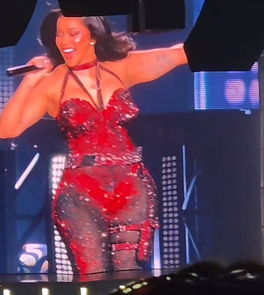 S!N M!!N4J tweet media