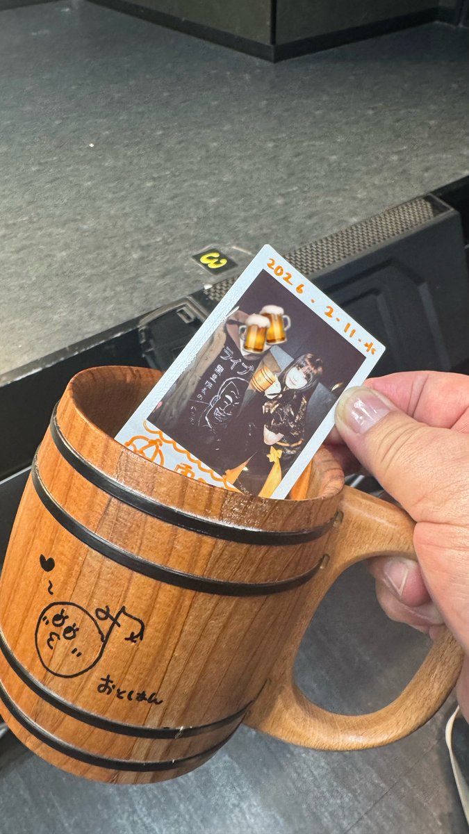 この前貰った私物サイン券でサインもらった。 そういえばMikotoって