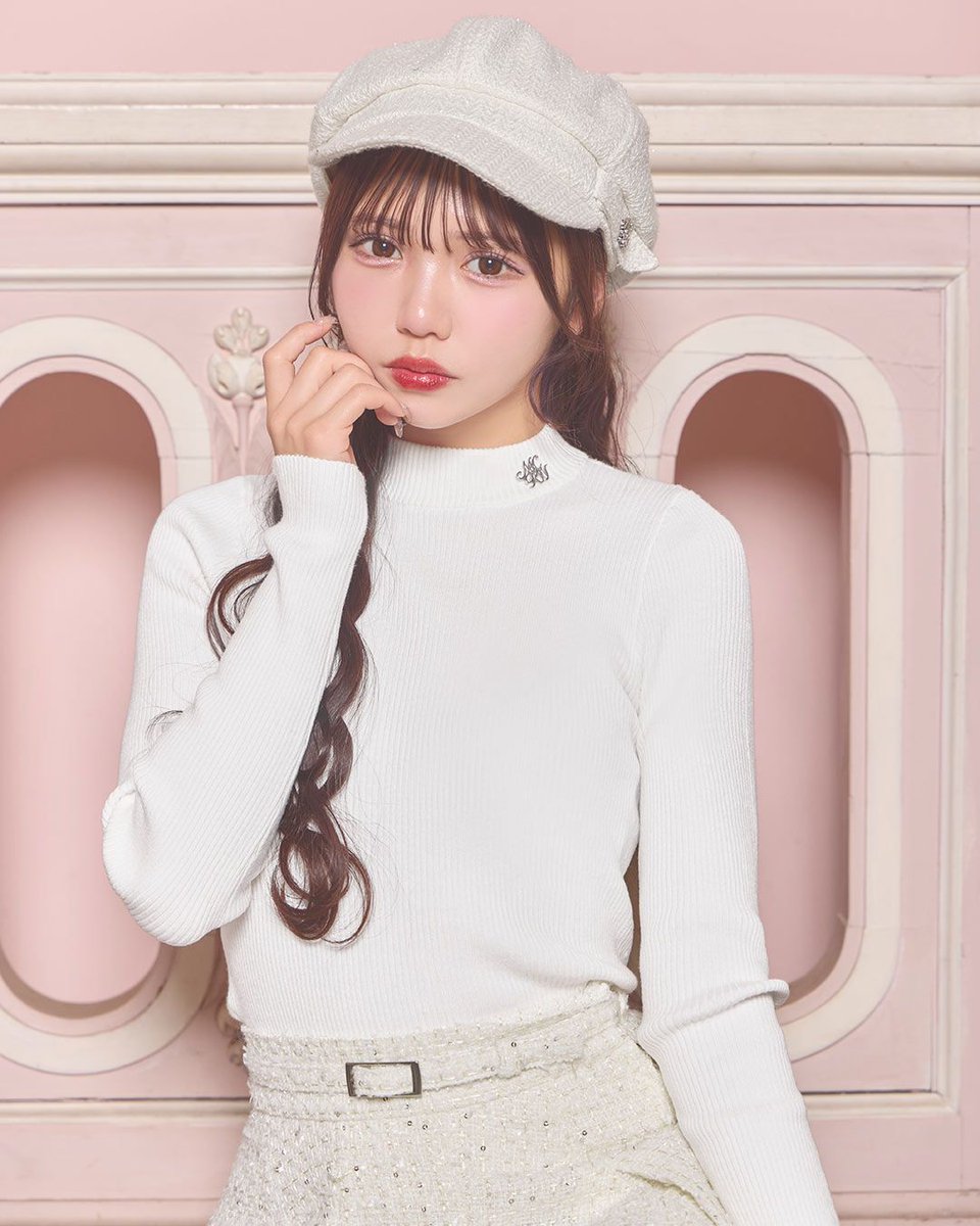 𝐍𝐄𝐖 𝐀𝐑𝐑𝐈𝐕𝐀𝐋 】 ⠀ どんなボトムスにも合わせやすい1着