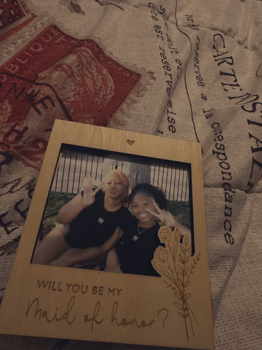 vae4rne's tweet photo. Don’t ask me fa shit the rest of the year. I gotta wedding to plan 💯💯💯💯💯 https://t.co/bNfjhoHQre