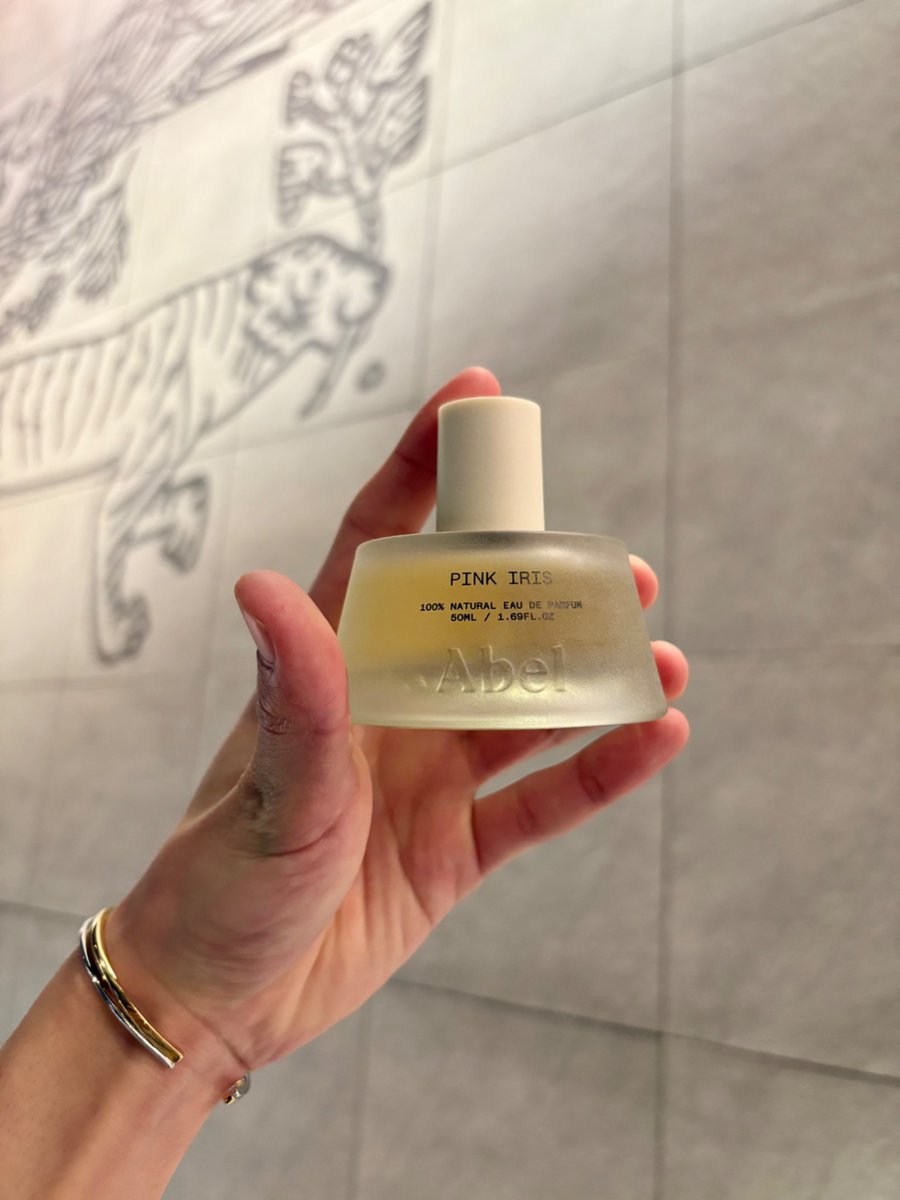 Abel｜ピンクアイリス 柔らかなアイリスとほんのり甘いベリー。 軽やか