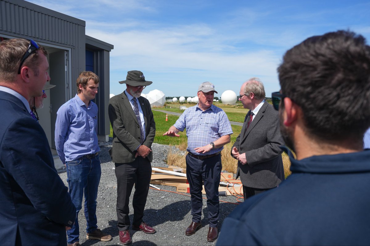 Christopher Luxon tweet media