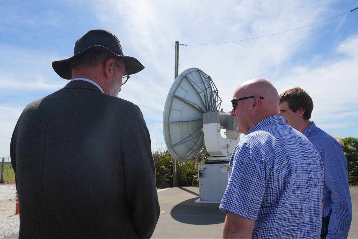 Christopher Luxon tweet media