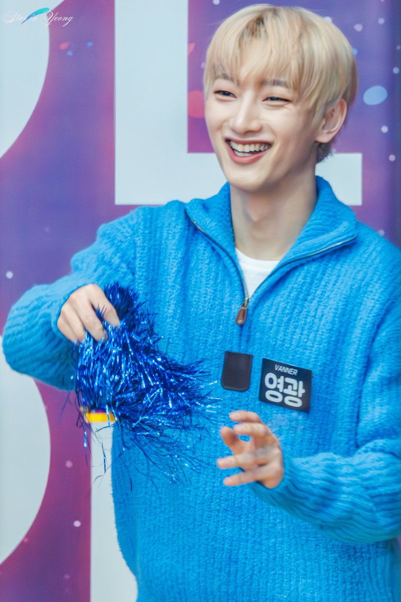 240212 아이돌 라디오

#영준이의눈에별을모으다

#배너 #VANNER #ベナー #VVS 
#영광 #안영준 #영준
#泳光 #安泳俊
#YEONGGWANG #ヨングァン
<a href="/VannerOfficial/">VANNER 배너</a>