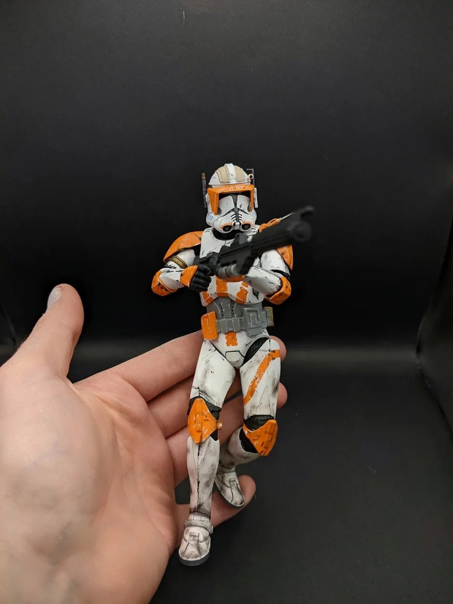 JediCollecting's tweet photo. Commander Cody by @bebb.art!
#StarWars #CommanderCody https://t.co/Tq9uRCSqFG