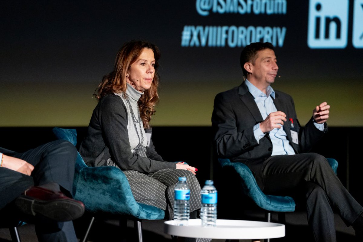 ISMSForum's tweet photo. ⚖️ Track 2 | Buen uso y gobernanza de la #IA

🗣️ Sergio Padilla (Banco de España)
🗣️ Pilar Manso (@RobertBosch_COM)
🗣️ Jaime Requejo (@sanitas)
🗣️ Carlos Díaz (@triodos)
🎙️ Modera: Mon Carrera (@Naturgy)

Confianza, control y responsabilidad en la IA.

#XVIIIFOROPRIV https://t.co/ktMIa2AcP2