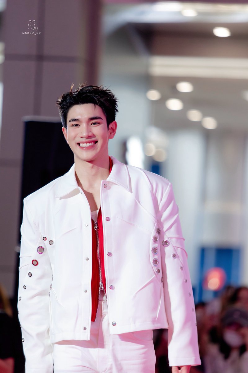 โฟ้ดโฟ้ดมาแล้วว ยิ้มหวานมาเลยยยยย 😃😄😆✨

TOYOTA x FOURTH
#TOYOTADRIVEFININLOVExFourth