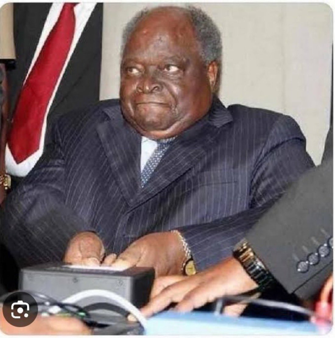 Guys,I sell medicine that makes a girl think you gave her money while you didnt, kindly support my business