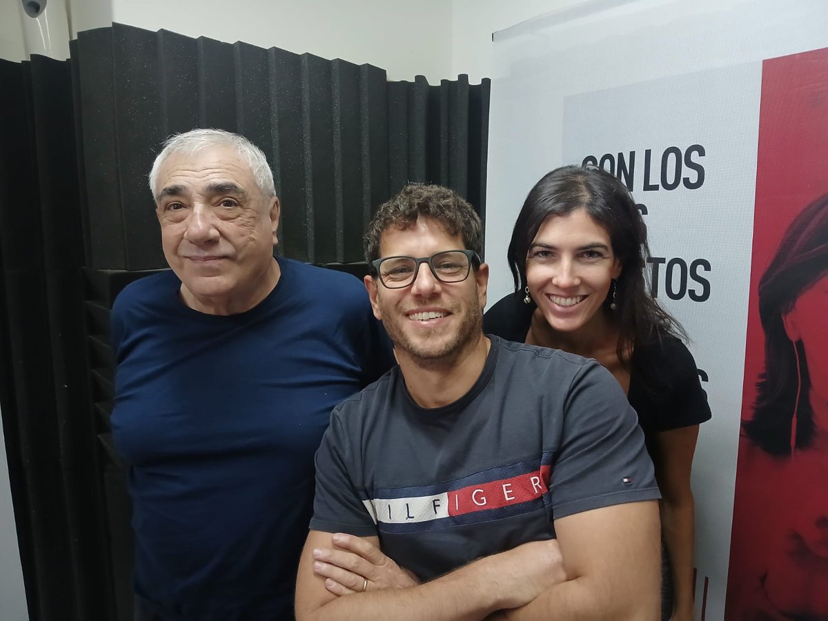 radiomitremza's tweet image. #BuenJueves Sumate a #PrimeroMendoza con toda la información y el análisis. 
Podés comunicarte con nosotros al 2615881003.
Fm 100.3.