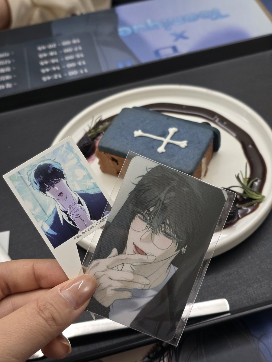 BANA_Ua's tweet photo. 오랜만에 오타쿠 생활
기도하는 카스테라와 고요한 https://t.co/zD2U29Uhlz