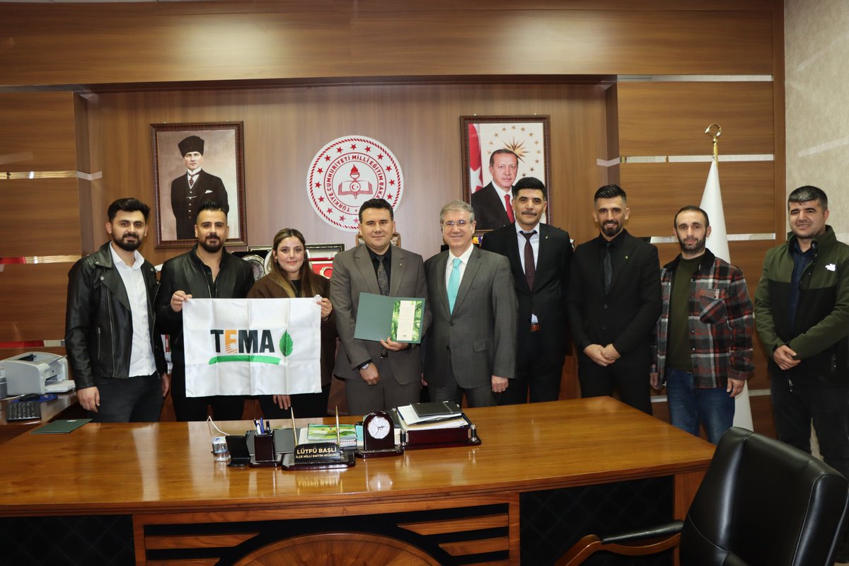 Kahtamegitim's tweet photo. TEMA Vakfı İl Temsilcisi Prof. Dr. Ahmet Çelik, Kahta Temsilcisi Ferit Güllü ve beraberindeki heyet, İlçe Millî Eğitim Müdürümüz Sn. Lütfü Başli’yi makamında ziyaret etti. https://t.co/xXrrBalibH
