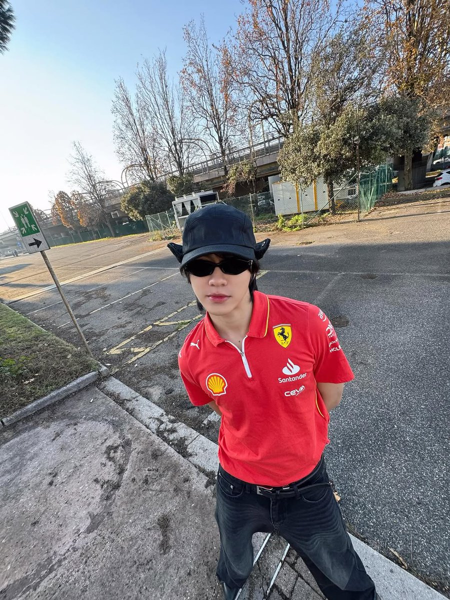 𝘽𝙤𝙤𝙢。 tweet media