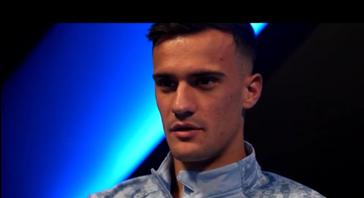 marifcinter's tweet image. 🖤💙Aleksandar Stankovic: "Come diceva il mio ex mister Cristian Chivu 'nel calcio nessuno guarda la carta di identità'. Ho un rapporto speciale con Chivu, non si può nascondere. Ha giocato tanti anni con mio papà. Per me l'Inter è speciale, mi viene quasi difficile parlare