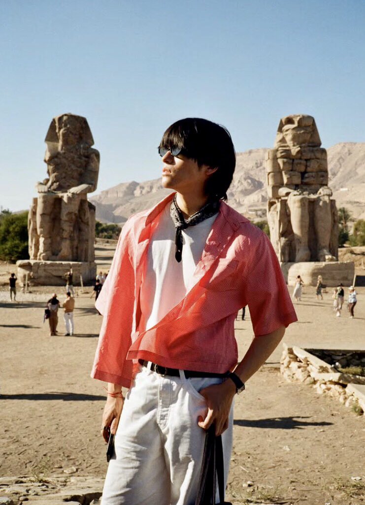 gracelectecter's tweet photo. Where the hell was I rotting that I didn’t see his ig post 😭😭🤬

#skywongravee  #DoneWithLife https://t.co/RtDI5ElOeM