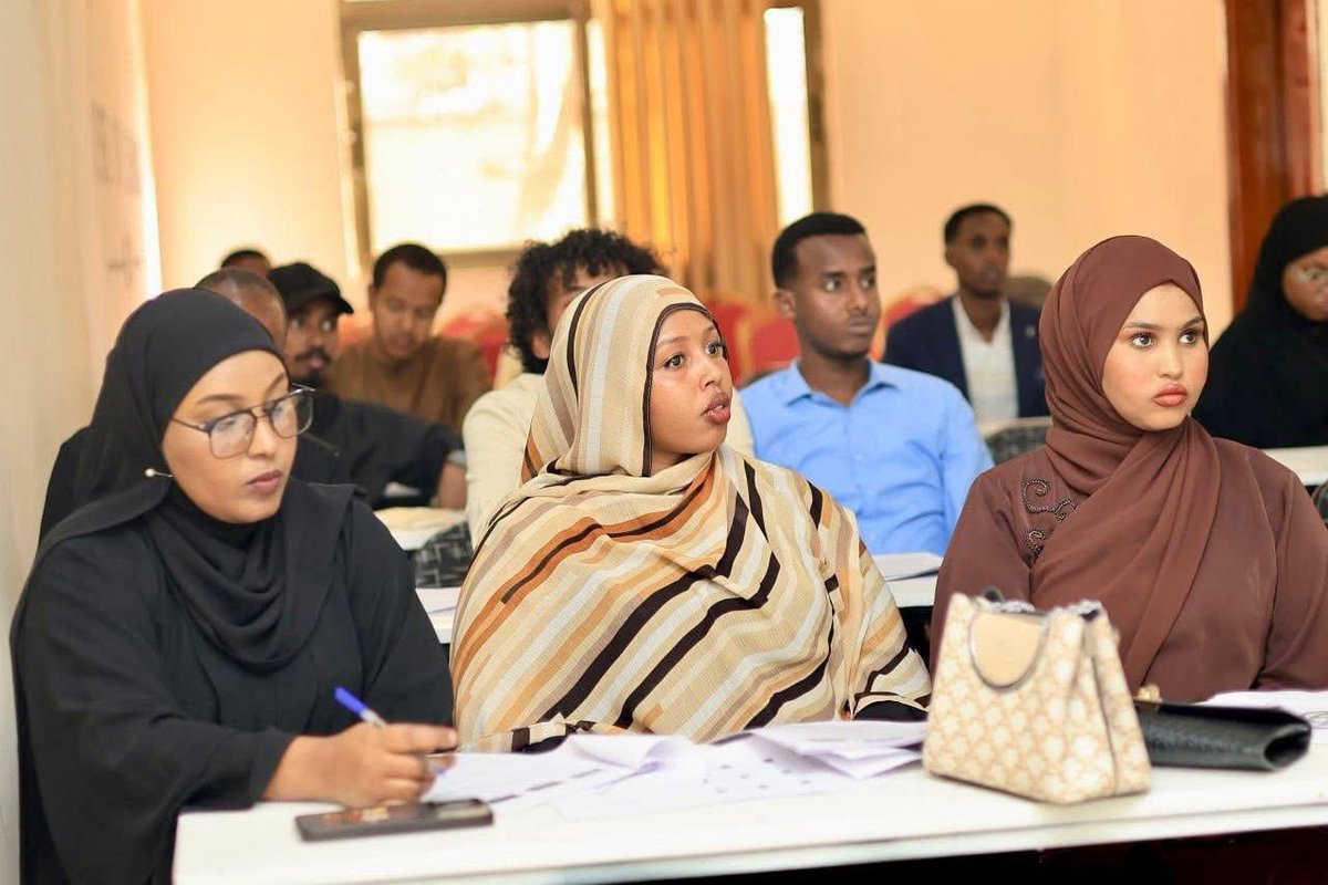 MasafDev's tweet photo. We hosted an impactful Goal Setting Session facilitated by Eng. Fadumo Yusuf, who shared her valuable experience with young people.

At Masaf, we continue empowering youth with practical skills for personal &amp; professional growth. https://t.co/WIsuc1w7xE