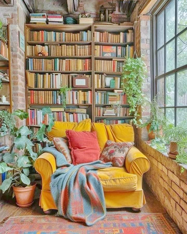 El tuétano de los libros está en las esquinas de las palabras
Los más importante de las buenas novelas se agolpa en las elipsis, en el aire que circula entre los personajes, en las frases pequeñas (R. Montero)