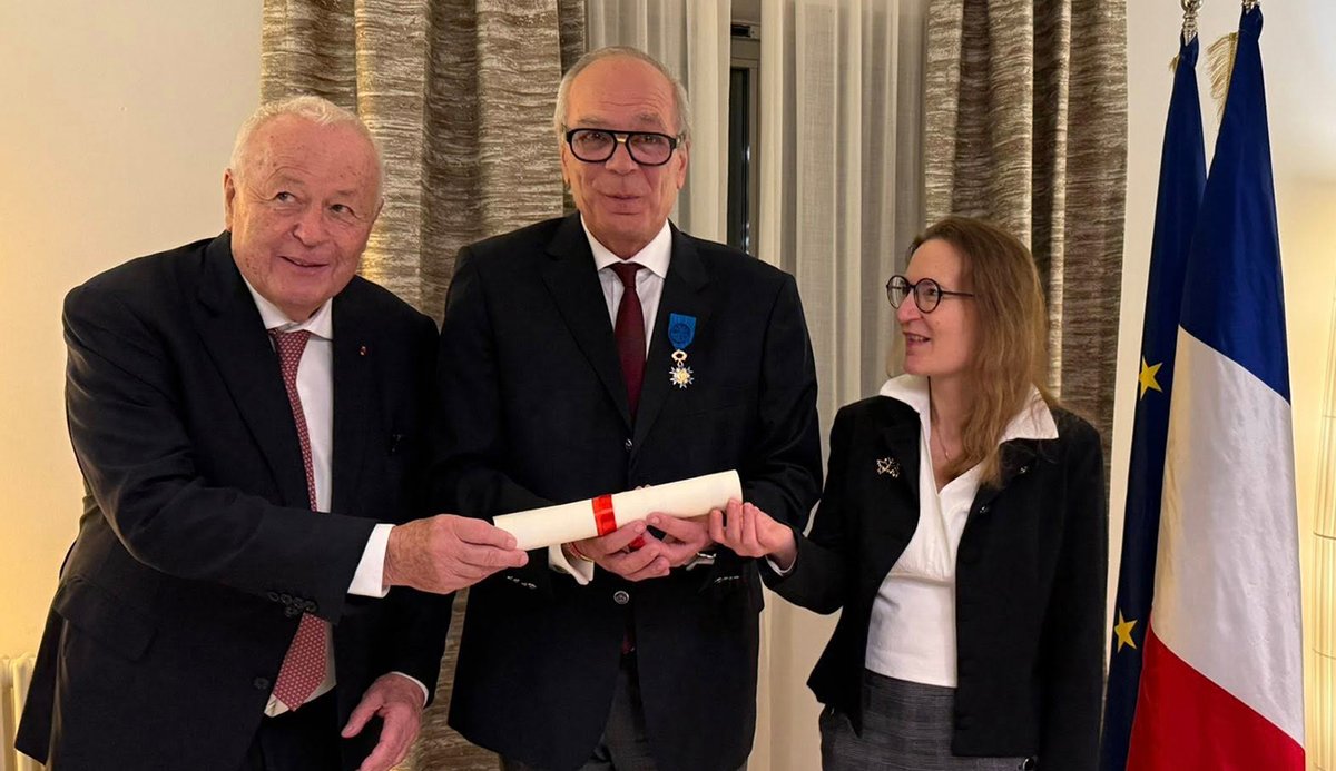 LaPresseTunisie's tweet image. 🇹🇳 Un grand honneur pour la médecine tunisienne !
Le Dr Hechmi Louzir a été promu Officier de l’Ordre national du Mérite en France. 🩺👏
Détails 👉 lapresse.tn/Lapressetn/dovg
#Tunisie #Médecine #Distinction #HechmiLouzir #FiertéTN #Science