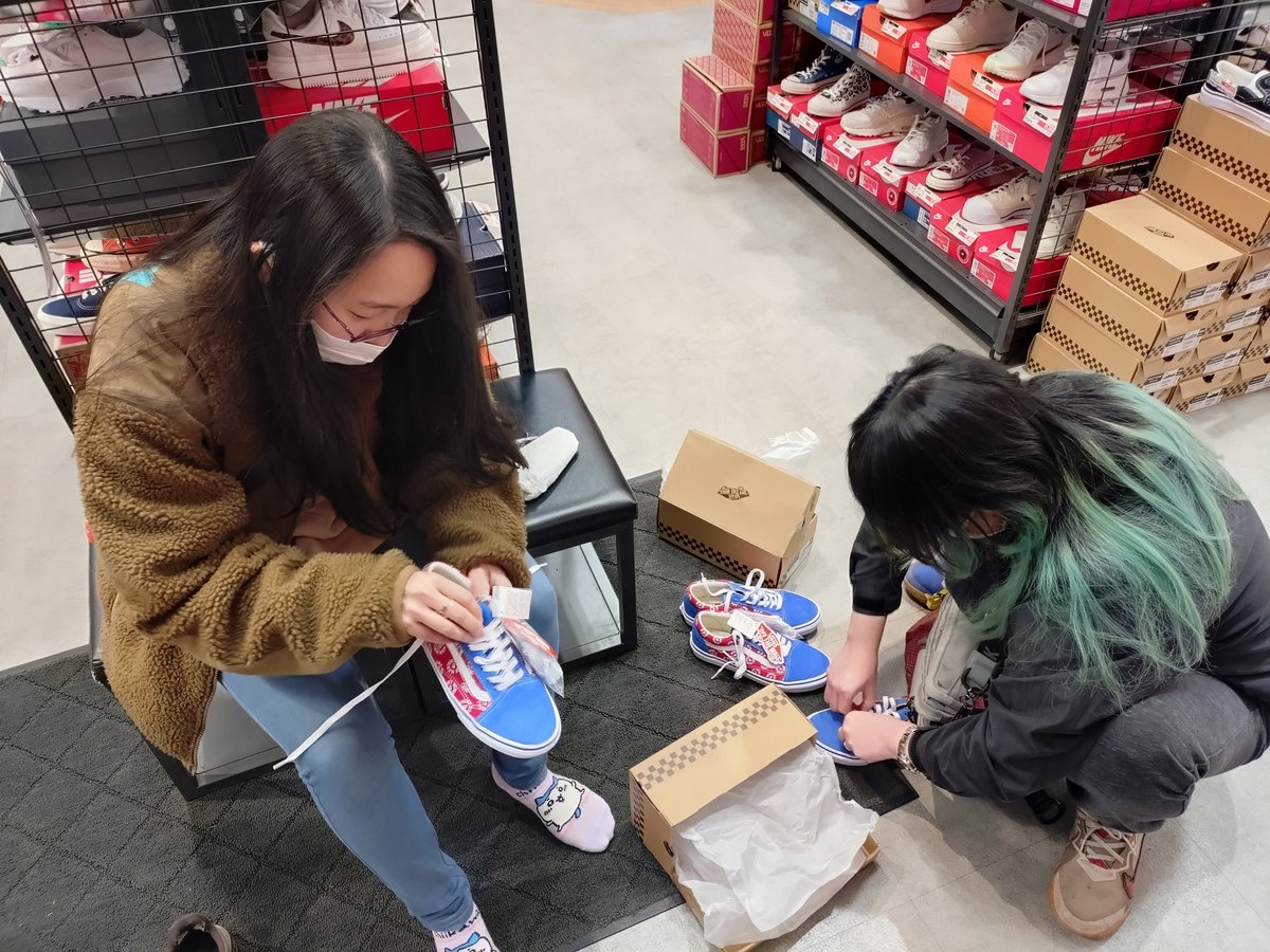 今日のいきいき倶楽部はロピアでお肉満喫してABCマートのアウトレット物色して気になる商品見つけて、忘れ物市見て、セカスト行って300円で加湿器見つけて仕事よりハードな移動して健康増進しましたよ🥸
探してたもの格安で見つけると嬉しいよね✨
＃モケイパドック
＃でめちゃん
