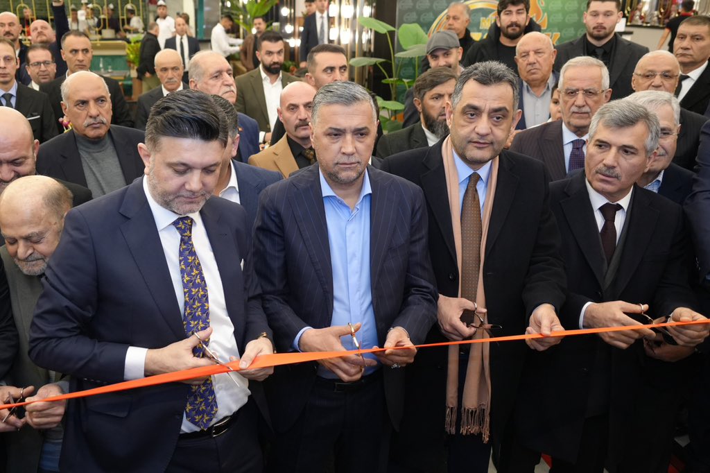 MhpAnkara06's tweet photo. Sn. Necmettin Akkaya’nın Çukurambar’da faaliyete geçen “Meşhur Özçelik Aspava” isimli iş yerinin açılış törenine; İl Başkanımız Sn. Alparslan Doğan, İl Yönetim Kurulu Üyelerimiz ve Kırıkkale/Bahşılı Belediye Başkanımız Sn. Halil İbrahim Bişkin ile birlikte katılarak açılışı dualarla gerçekleştirdiler.

Hayırlı uğurlu olsun. Allah bol kazançlar nasip etsin.