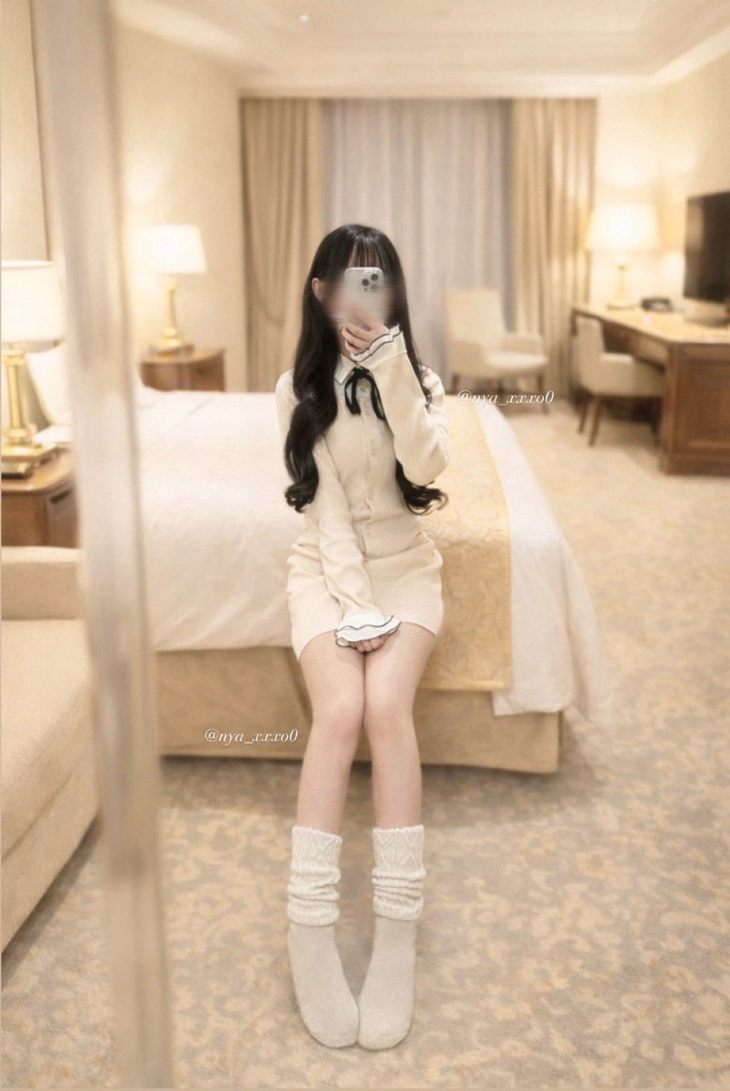 nya_xxxo0's tweet photo. FupelのフリルドッキングリボンミニOPが可愛すぎる🤍
甘さと上品さのバランスがちょうどよくて、1枚でコーデが完成するのが嬉しい🫶🏻
袖のフリルも可愛くて、手元の写真やネイルも映えるのがポイント…♡

明日からzozotownで購入できるので、ぜひチェックしてみてください🩰🪞

@fupel1022 #PR #Fupel https://t.co/tca0Fj8twi