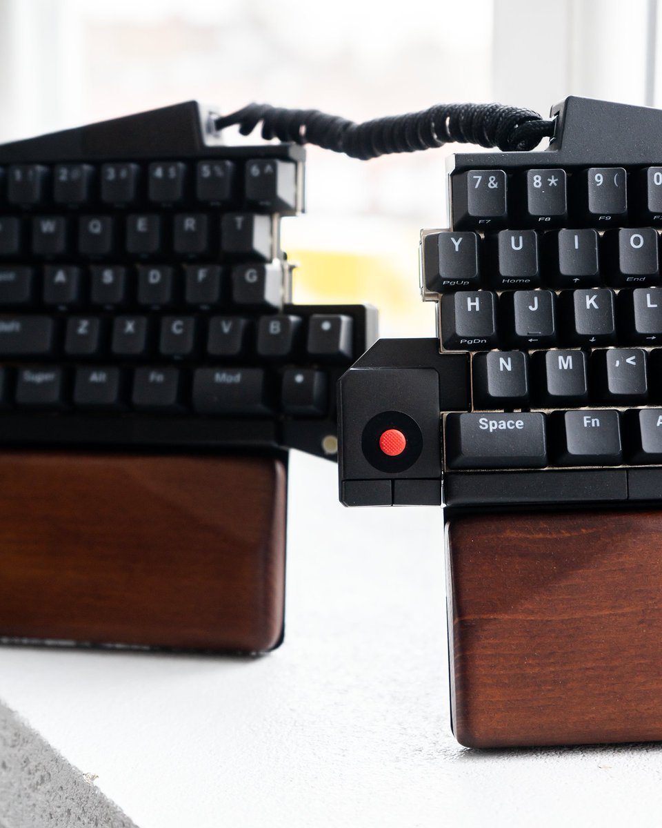 Ult. Hack. Keyboard tweet media