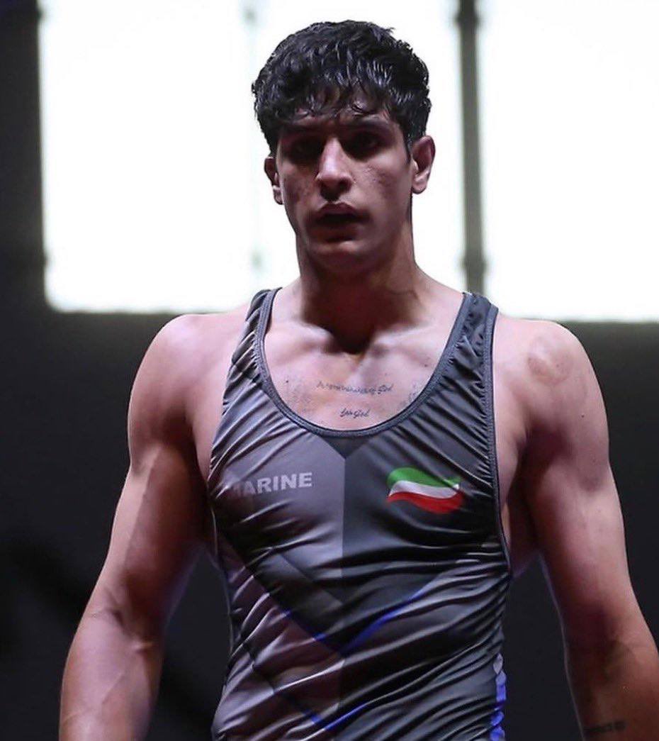 متن زیر و منشن و توییت کنید 
در خطر اعدام فوری است!
🚨 URGENT:
 #Saleh_Mohammadi,a 19-year-old wrestler, is at risk of execution. He is the bronze medalist of the SATF 2024 International Cup in Russia. He was arrested by IRGC forces during protests in Qom.Please be his voice.