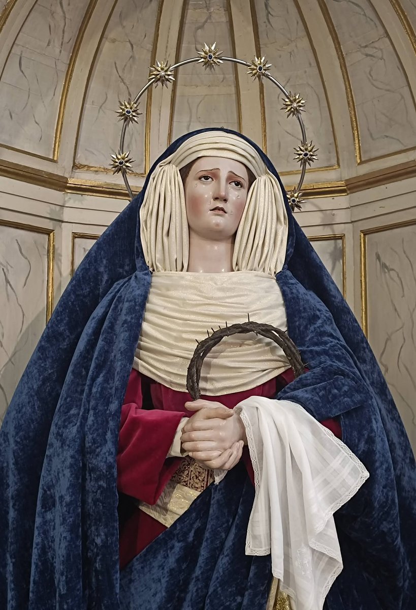 Camarera, una corona por favor.