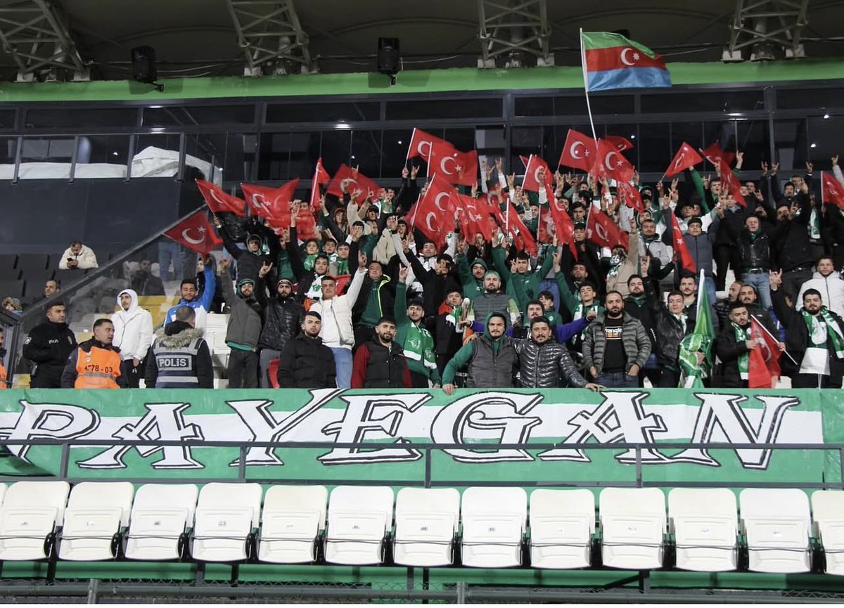 Iğdır FK taraftar grubu Payegan 

anlamı ateş muhafızları anlıma 

geliyormuş yeni öğrendim