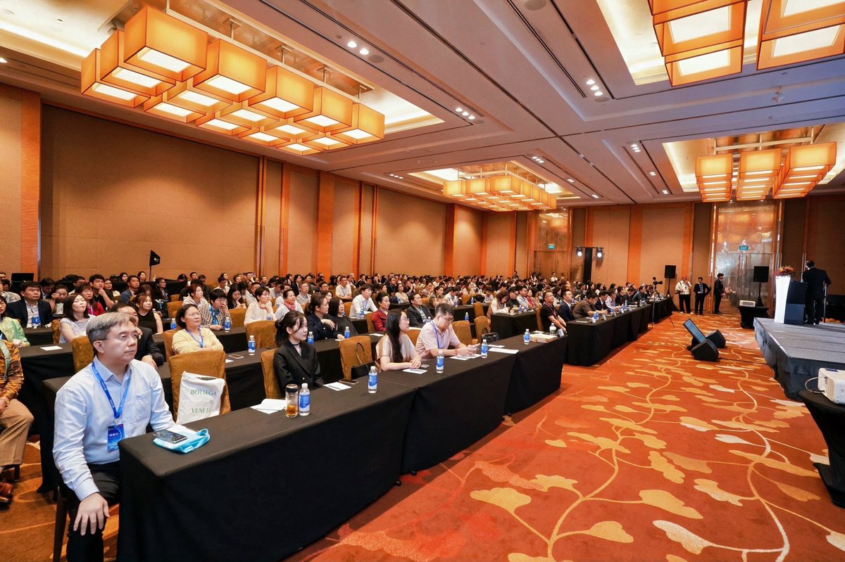 Henry Wang tweet media