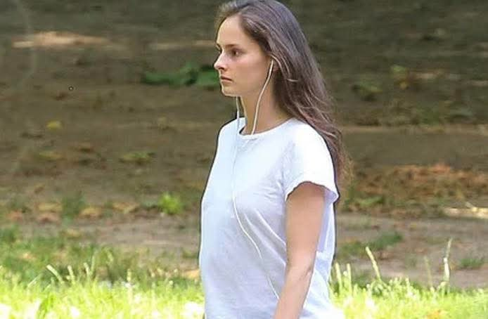 WW3finalboss's tweet image. 🇺🇸🇻🇮🇧🇾🇺🇸🇻🇮🇧🇾🇺🇸🇻🇮🇧🇾

Two days before his reported death, Epstein moved his entire estate in the Virgin Islands to someone else.

We are talking about roughly 577 million dollars.

He and his attorneys transferred everything to Karina Shulyak, who has been described by some as…