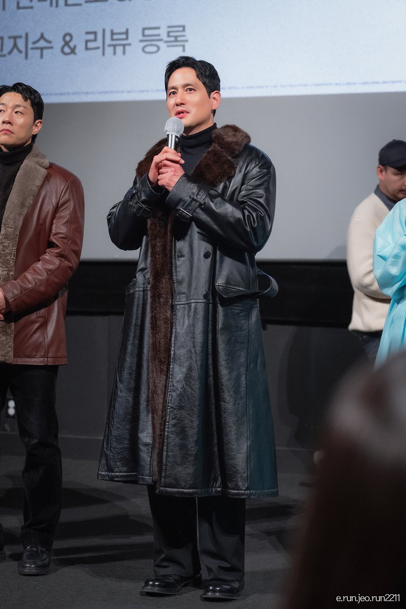 26.02.11 휴민트 무대인사
in CGV 영등포

박해준

#휴민트 #박해준