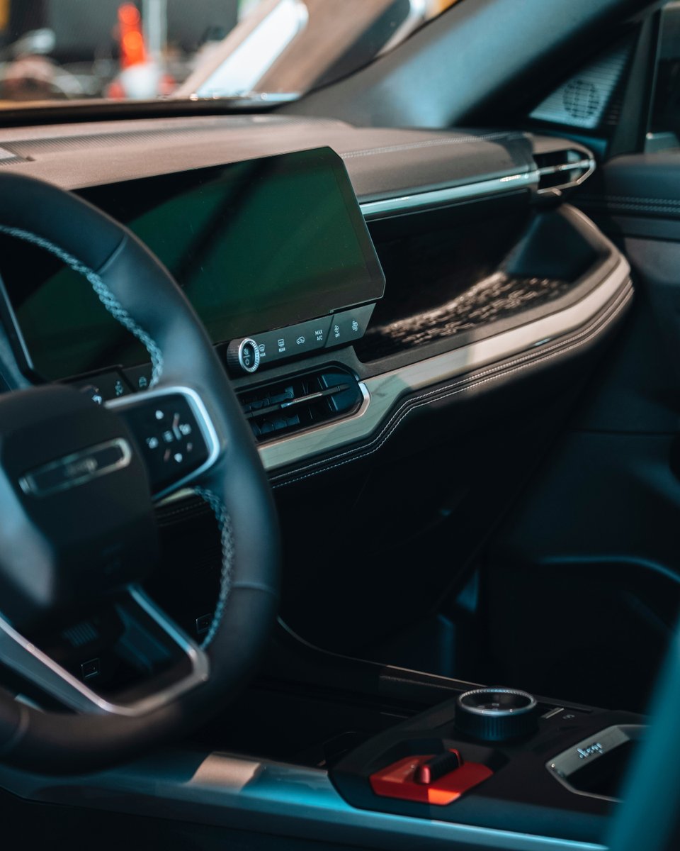 GruppoAutosat's tweet photo. 🚘Nuova Jeep Compass.
Design più scolpito, firma luminosa inedita e interni con maggiore comfort e tecnologia.⚡️
Ogni dettaglio parla di evoluzione, su strada come fuori.
📍 Provala da @GruppoAutosat .
@JeepItalia #NuovaJeepCompass https://t.co/172gvIAwTE