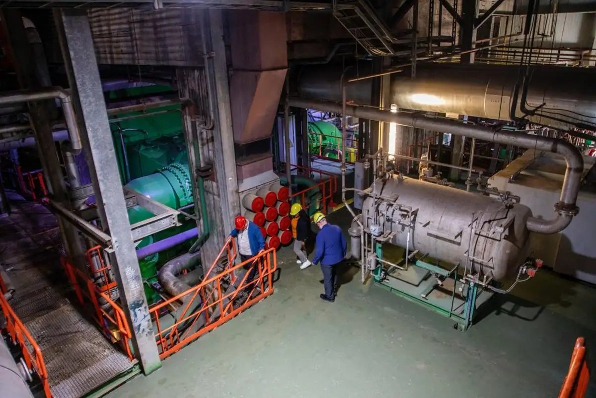 Honteux 
Certains médias présentent les coupures de courant, comme preuve de l'inefficacité du gouvt🇨🇺, et non comme une conséquence directe de la stratégie de #Trump visant à couper les approvisionnements en carburant de Cuba afin d'asphyxier l'île 
#HandsOffCuba #CubaEstáFirme