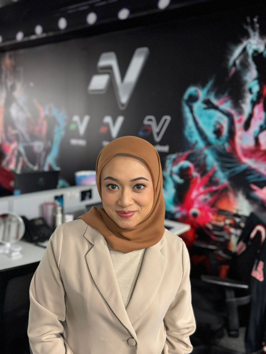 ASTROARENA's tweet image. HOLA!!🔥

Safee Sali mahu 7 pemain warisan kembali dengan semangat yang baharu dan beri impak positif!!💪

Banyak lagi yang menarik Nadi Arena malam ini bersama Hafizal Hamad &amp;amp; Dayang ..See U Guys!! 🔥🔥🔥

#NadiArena 
#AstroArena