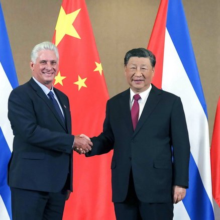 YourmediaAgency's tweet image. #Kuba #China Peking wird jetzt auch in Nordamerika, in Kuba aktiv (CarlaGastal). Man werde die EmbargoAktionen von Trump gegen die Bevölkerung Kubas durchbrechen und nicht "dulden". Die Lage spitzt sich weiter zu. Mit hoher Wahrscheinlichkeit wird Xi (wie vor kurzem im Iran) die