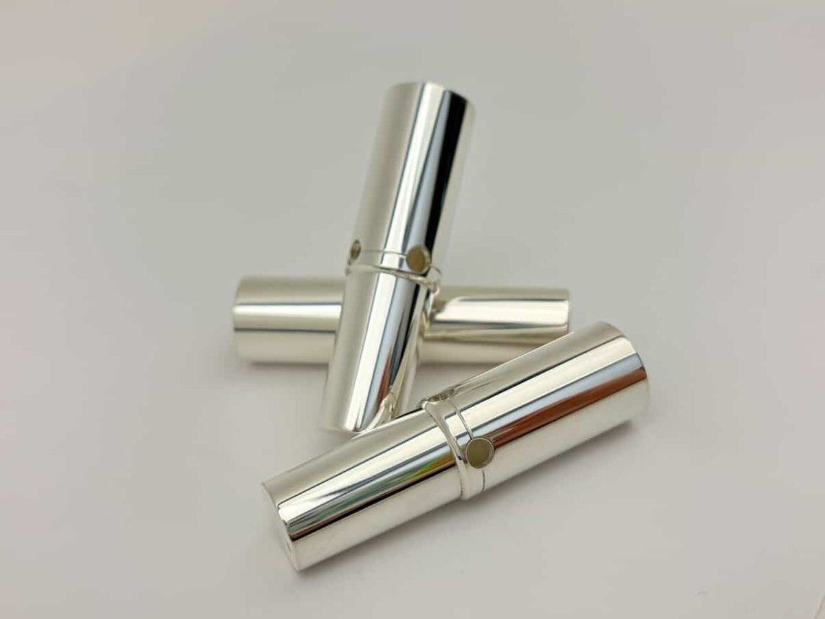 TB_Joybrass's tweet photo. オンラインショップ更新です！
Ultimate Brassよりトロンボーン用12本入りマウスピースケースとGlanzより新発売のAxis Buzzが追加されました！

店頭でも展示中ですので、ご来店の際にはぜひあわせてご覧ください✨
https://t.co/PoDMQQQ7zJ

https://t.co/rHlioRbN67 https://t.co/D78IZYOdfj